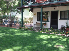  Kern Riverfront Lodge  Кернвилл